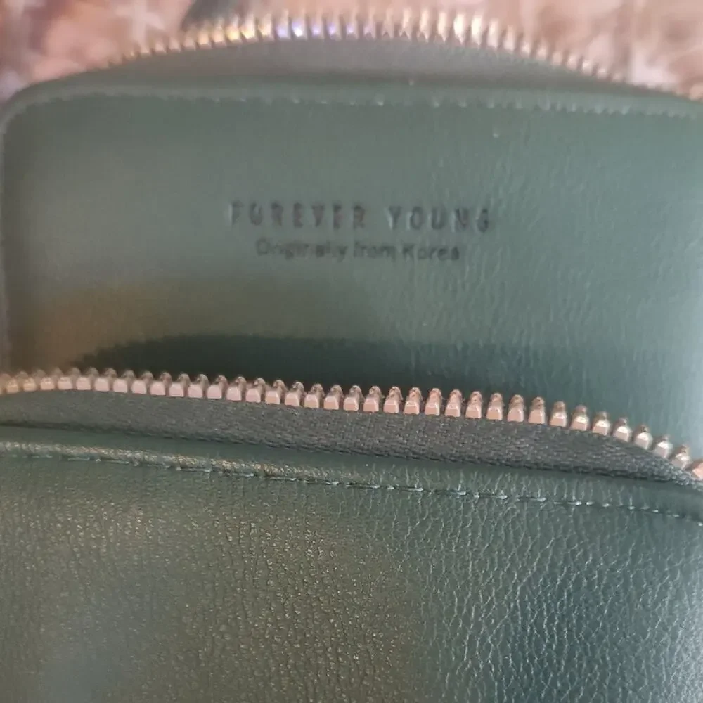 Forever Young Green Crossbody Camera Travel Sightsee Adjustable Strap Purse